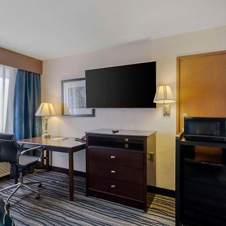 Comfort Inn & Suites Brentwood Esterno foto