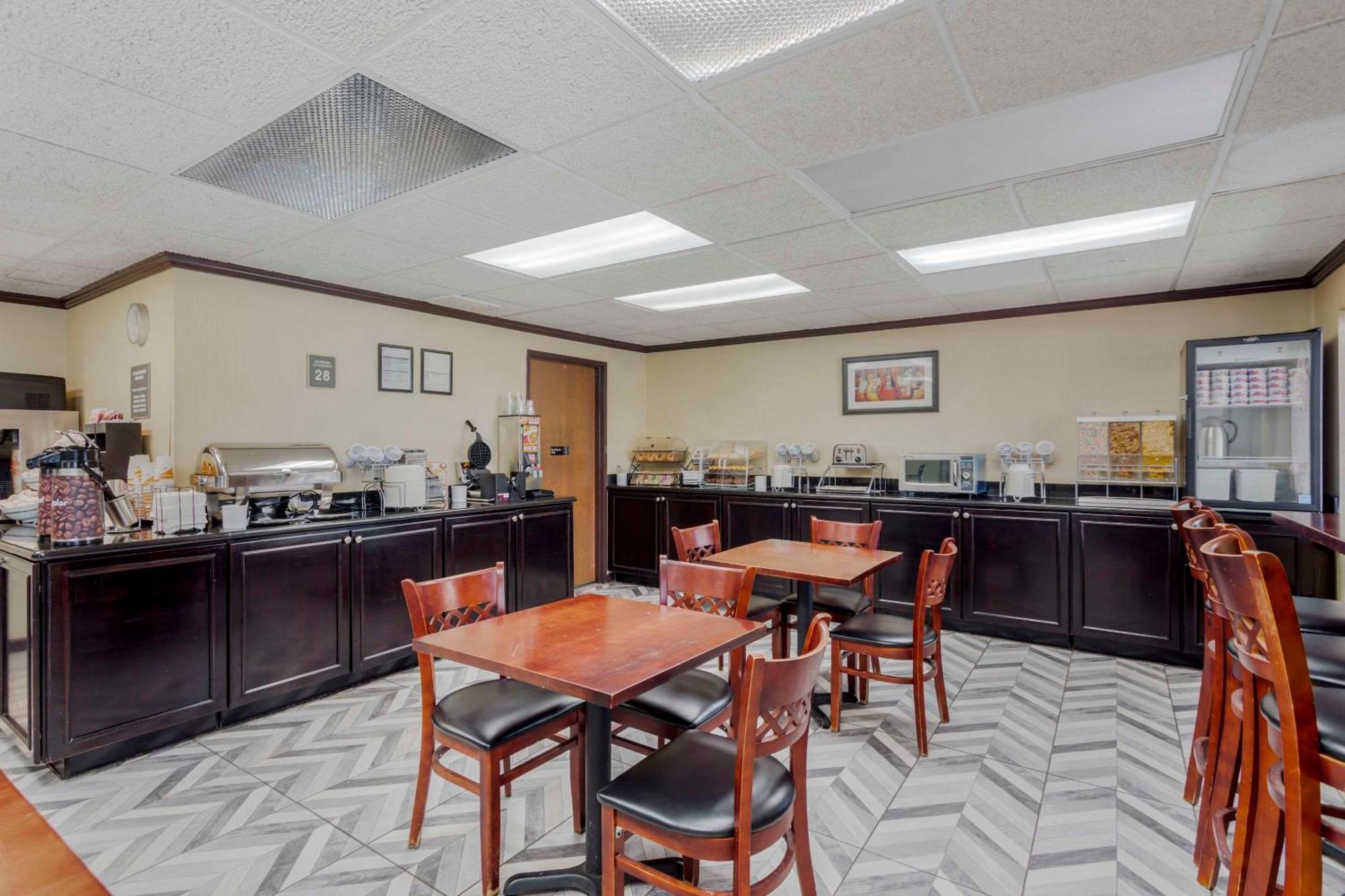 Comfort Inn & Suites Brentwood Esterno foto